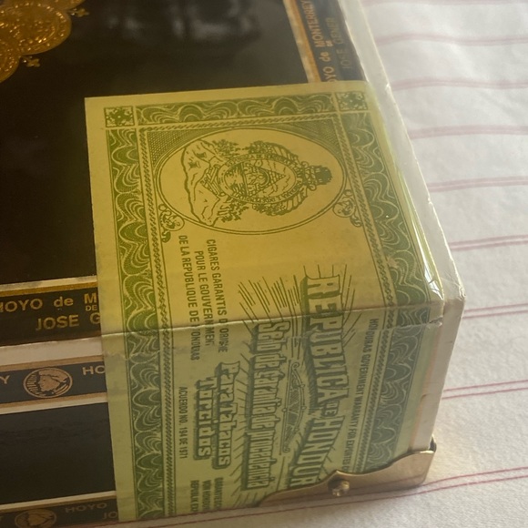 Cigar Box Purse - Picture 2 of 11